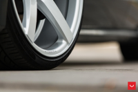 ���� ������� Vossen: Audi S8 �� ������ Vossen CV3R