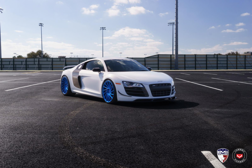 Audi R8 �� ������ VPS305T
