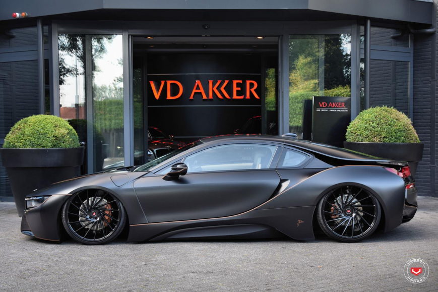 BMW i8 �� ������ VPS305T