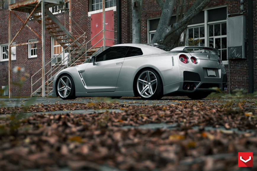 Nissan GTR �� ������ CV5