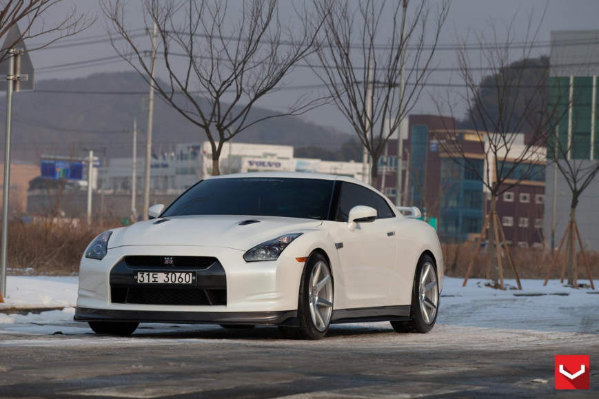Nissan GTR �� ������ CV7