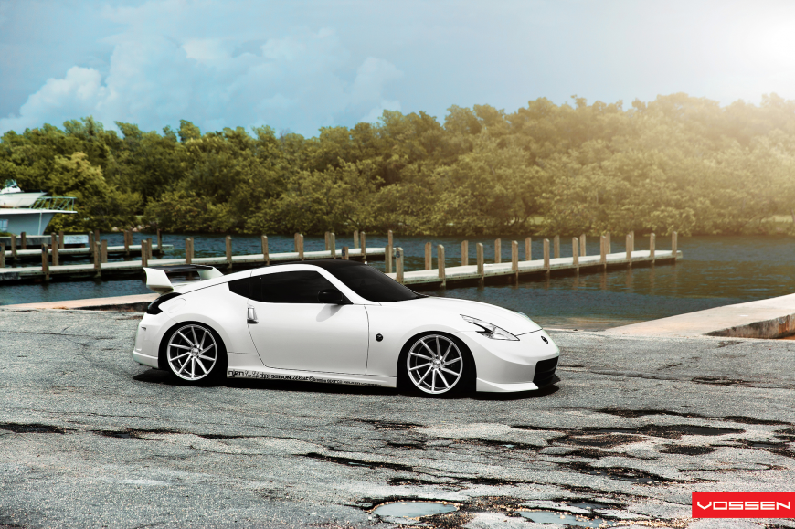 Nissan 370Z �� ������ CVT