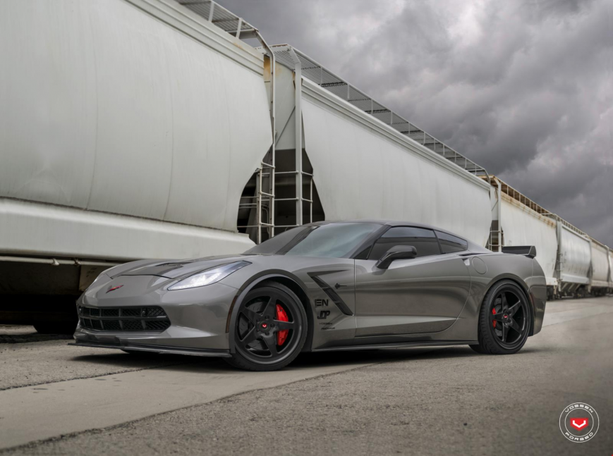 Vossen Corvette Stingray �� ������ LC101