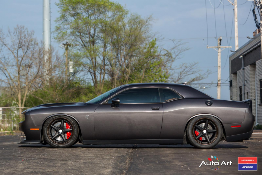 Dodge Challenger �� ������ VWS3