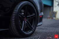 ���� ������� Vossen: Ford Mustang �� ������ Vossen VFS-5