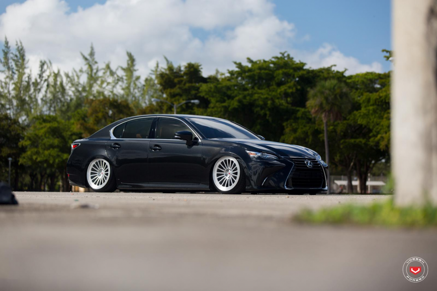Lexus GS �� ������ LC106T