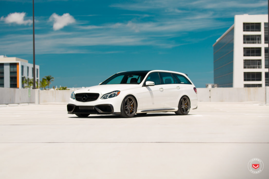 Mercedes Benz E Class �� ������ 