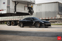 ���� ������� Vossen: Nissan GTR �� ������ Vossen VFS-2