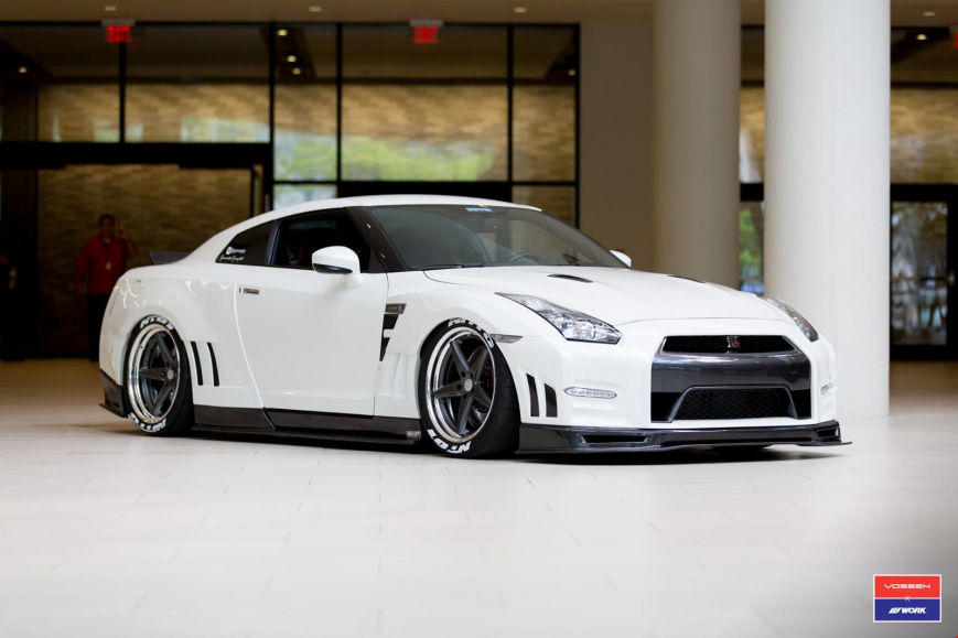 Nissan GTR �� ������ VWS3