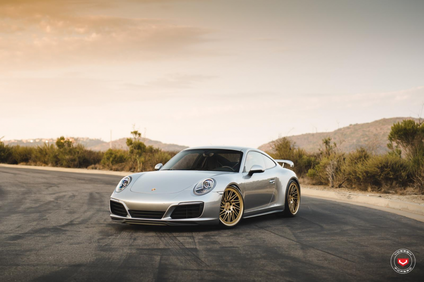Porsche 911 �� ������ LC105T