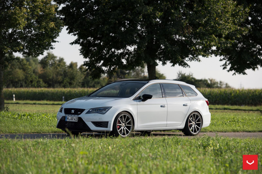 Vossen Seat Leon �� ������ VFS1