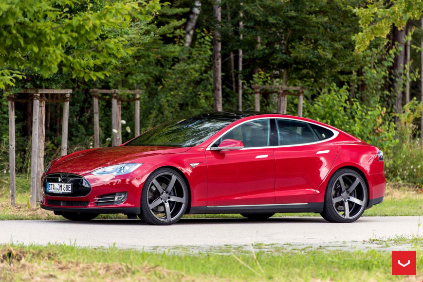 Tesla Model S �� ������ CV3-R