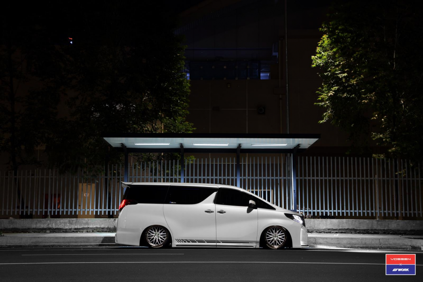 Toyota Alphard �� ������ VWS2