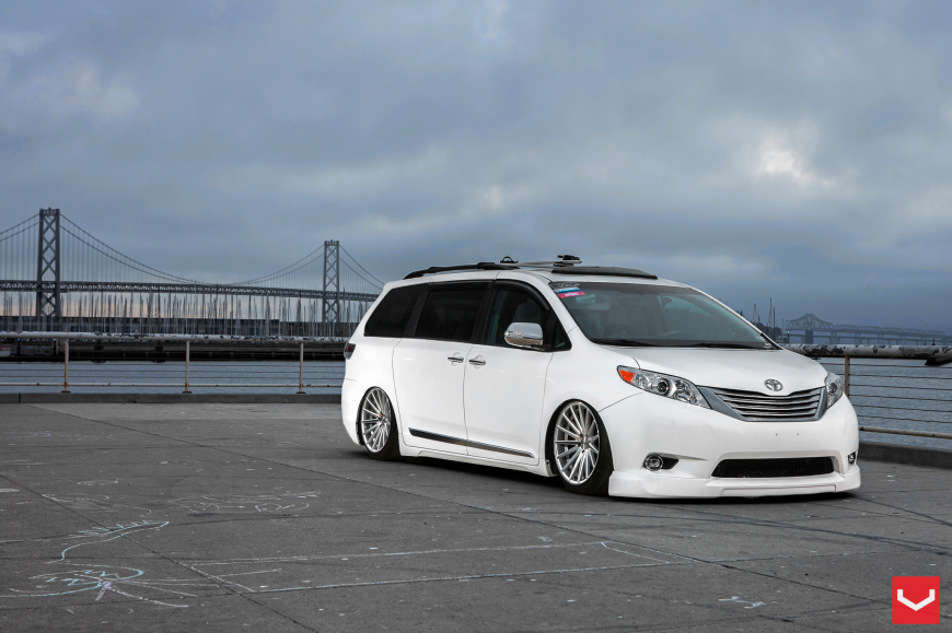 Toyota Sienna �� ������ VFS2