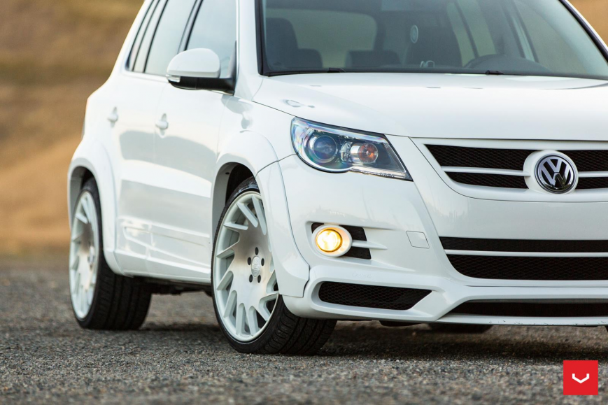 Volkswagen Tiguan �� ������ VLE1