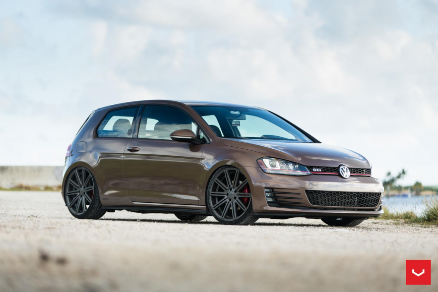 Volkswagen Golf �� ������ CV4